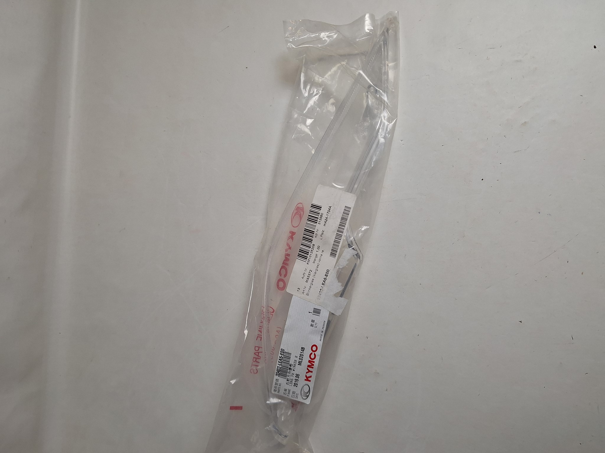 Picture of Kymco  DINK125 4T EUROIII  BLINKERGLAS  33402-LEA5-E00